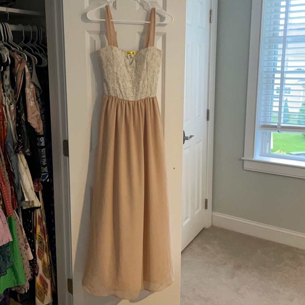 Yellow star maxi